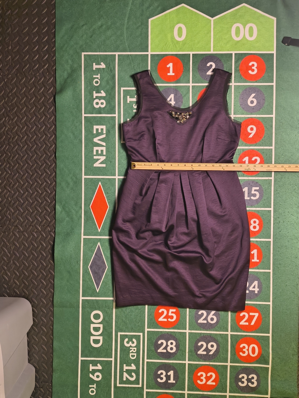 Simply Vera Vera Wang Plum Satin Rhinestone Cocktail Dress Women's Size 8 - Picture 6 of 15